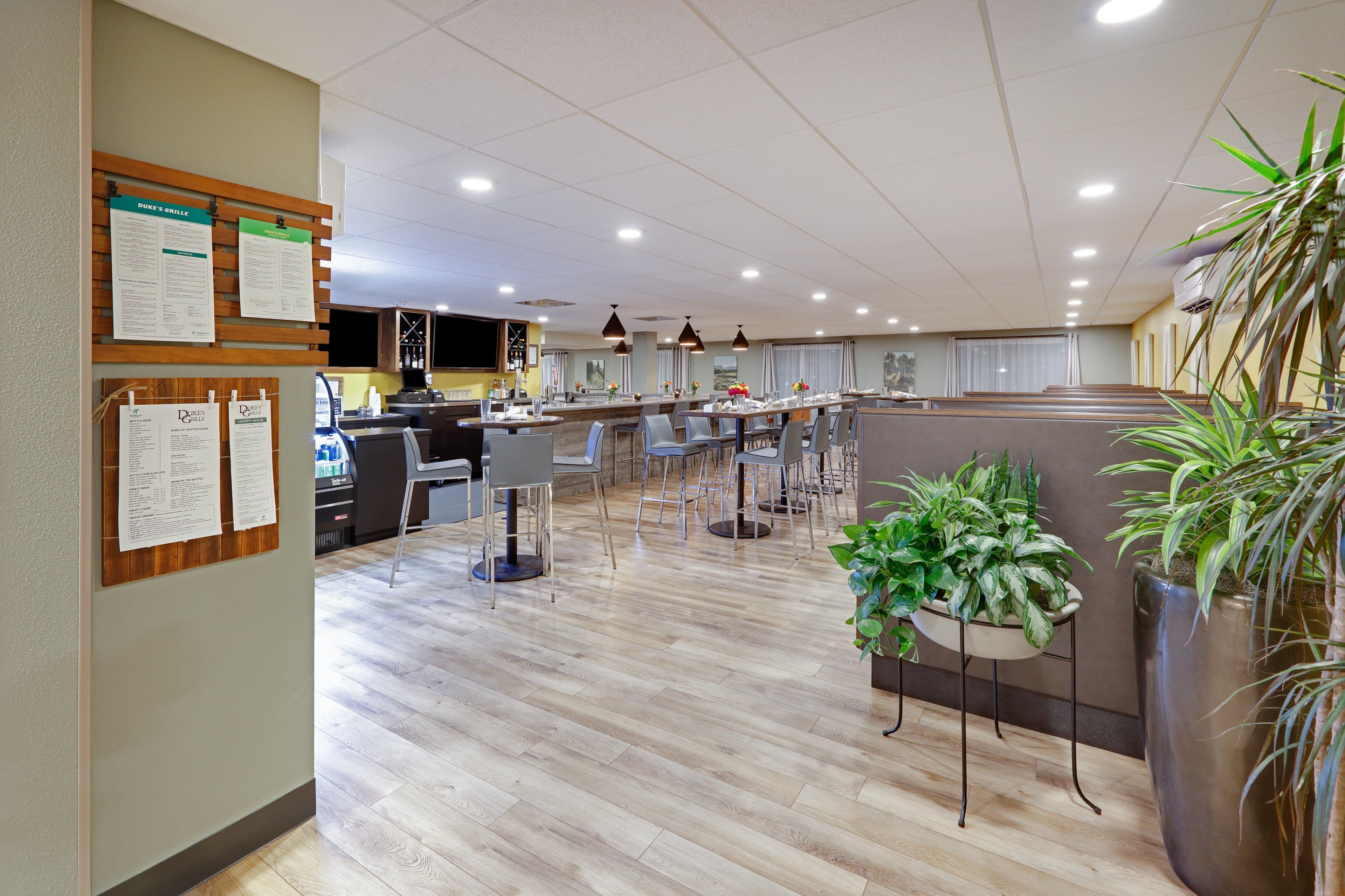 daily cooked-to-order breakfast for a fee