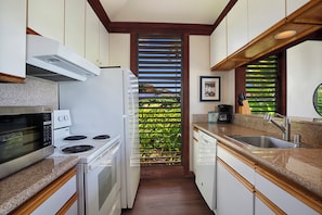 Room, 1 Bedroom, Ocean View (Unit 132 ,1Bath) | Private kitchen | Fridge, microwave, oven, stovetop