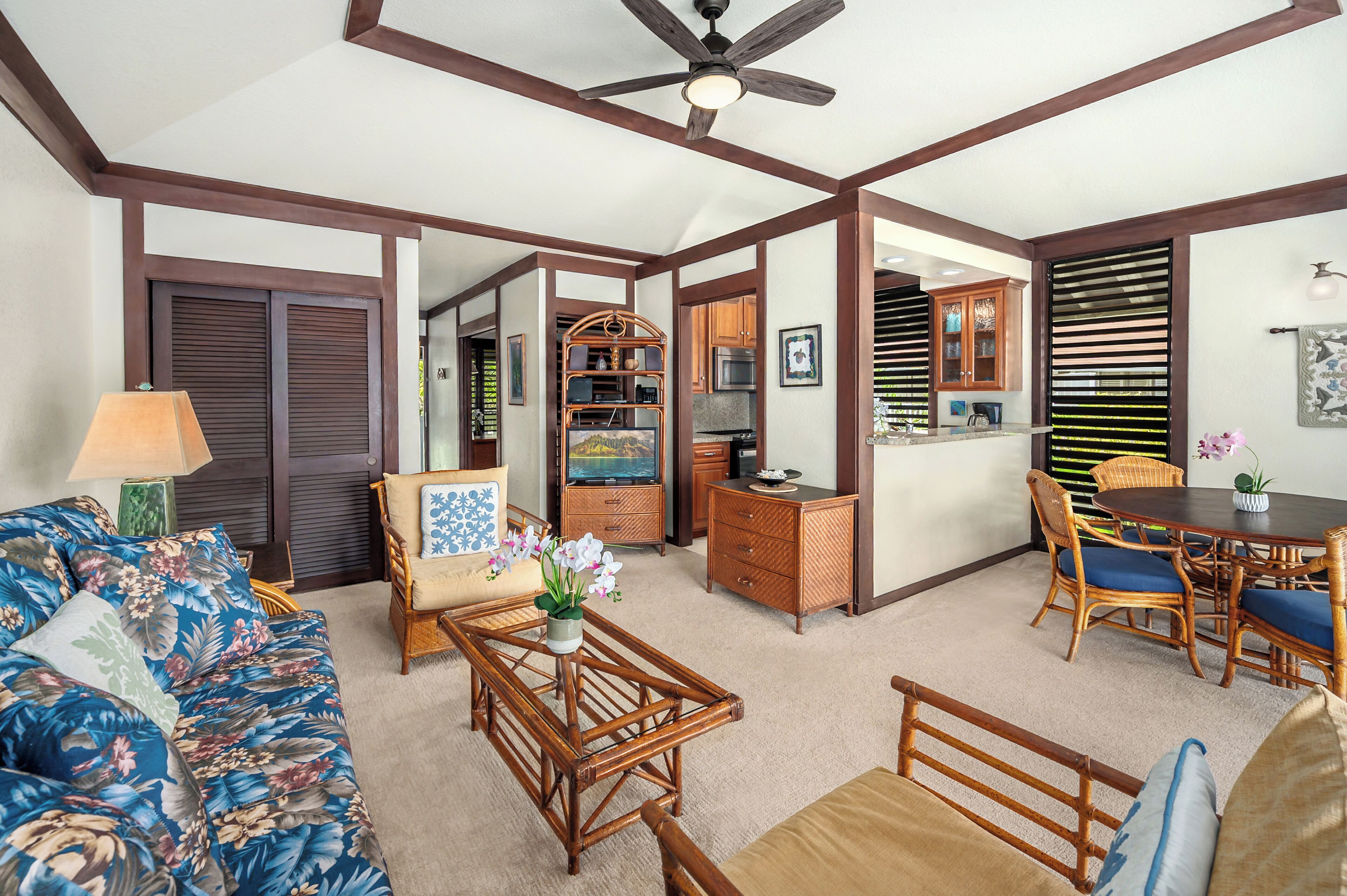 Apartamento, 1 habitación, vistas al mar | Zona de estar | Televisión de 0 pulgadas con canales por cable