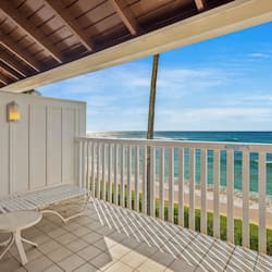 Room, 1 Bedroom, Oceanfront (Unit 195, 1 Bath) | Lanai