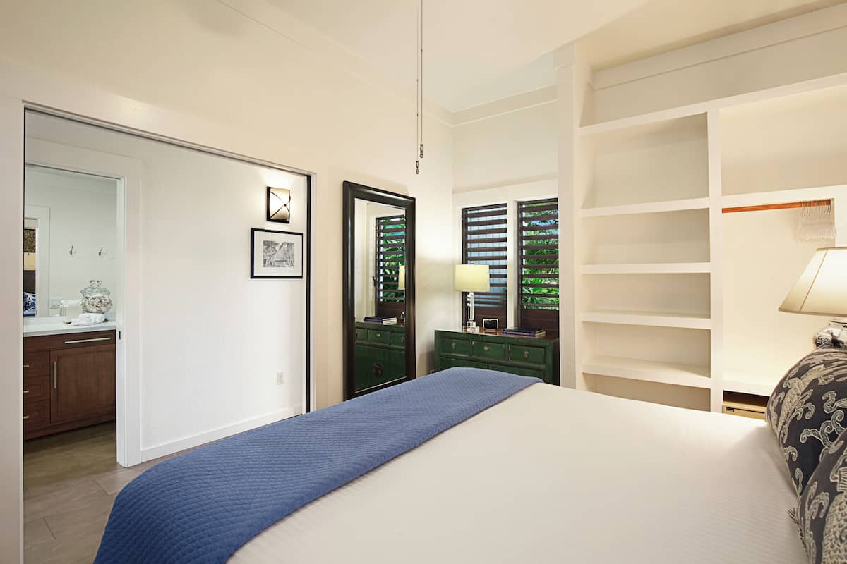 Royal-Zimmer, 1 Schlafzimmer, Gartenblick (Unit 0150 ,1Bath) | Zimmersafe, individuell dekoriert, individuell eingerichtet