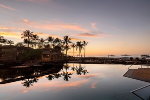 7 outdoor pools