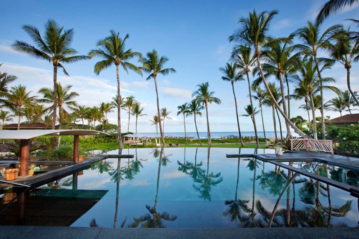 Four Seasons Resort Hualalai>



<p>From a private presidential villa right next to the ocean to a suite with a lanai and infinity pool, you will have a very luxurious and relaxing stay here. </p>



<p>During your bachelorette party, choose from a variety of cultural experiences that are only exclusive to those staying at the resort. </p>



<p>These activities include the freediving ocean experience, blacksmith experience, sandalwood spa experience, seafood experience, and more! You will love everything this resort has to offer. <strong><a href=