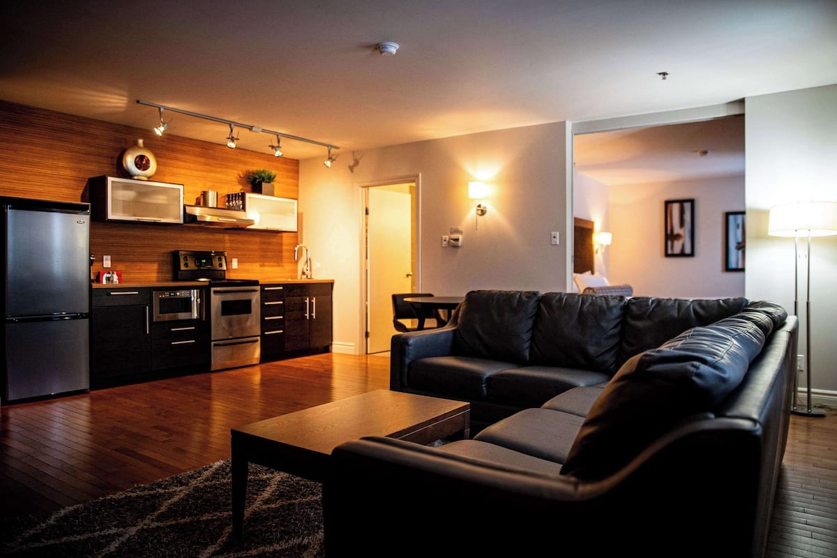 premium bedding, minibar, desk, iron/ironing board