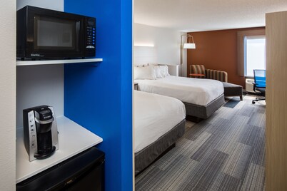 Holiday Inn Express Cedar Rapids (Collins Rd) by IHG