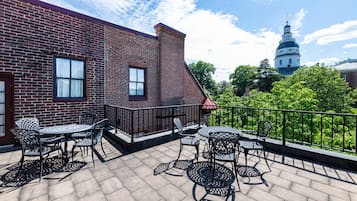 Room, 1 King Bed, Balcony | Balcony