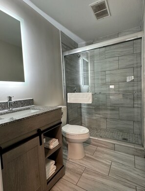 Executive-Studiosuite, 1 King-Bett, Nichtraucher (Huron) | Badezimmer