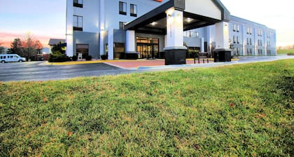 Best Western Plus Kansas City Airport-KCI East