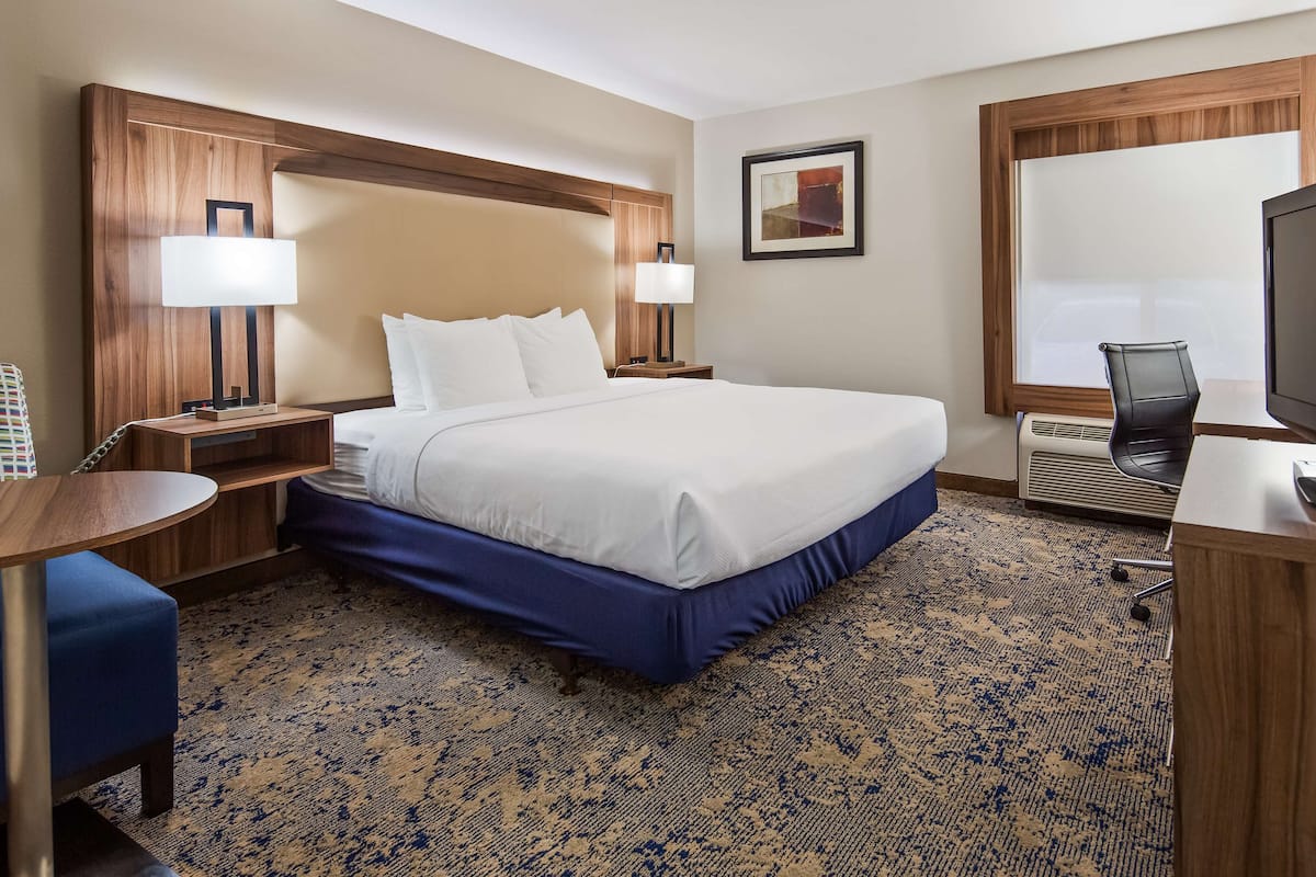 Premium bedding, pillowtop beds, desk, blackout drapes