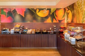 Free daily buffet breakfast - Fairfield Inn by Marriott Joplin (Joplin)