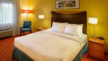 Lit avec matelas à plateau-coussin, coffre-fort, bureau