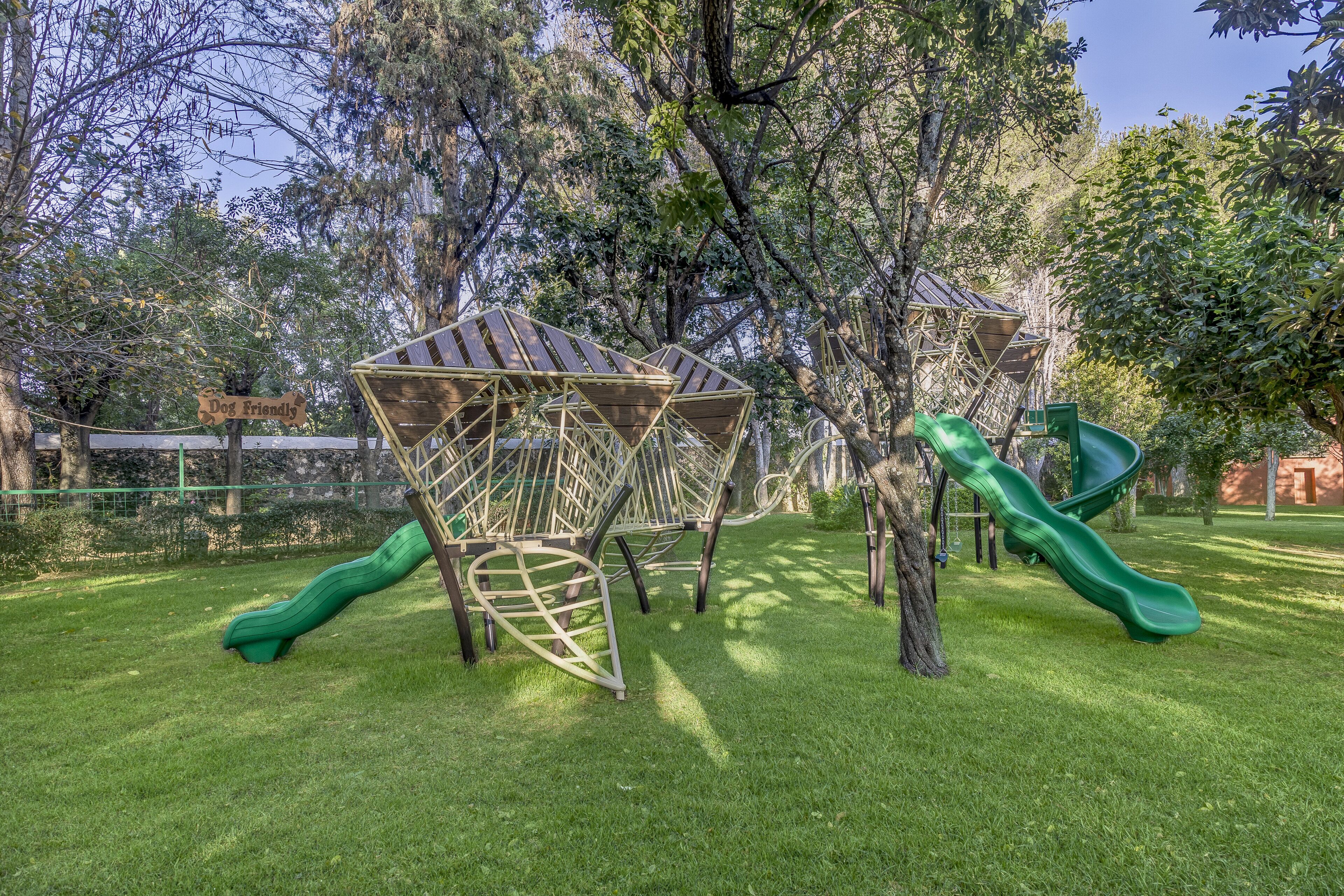 children’s play area – outdoor