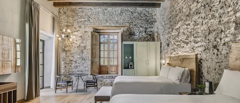 1 habitación, minibar, caja de seguridad en la habitación y escritorio