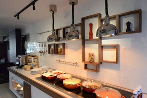 Se ofrece un desayuno inglés (14.50 GBP por persona)