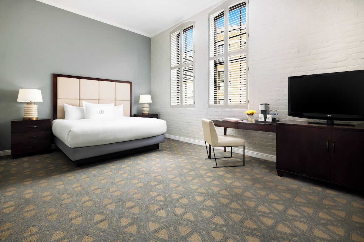 Premier Room, 1 King Bed (King-Historic) | 1 bedroom, premium bedding, down comforters, pillowtop beds