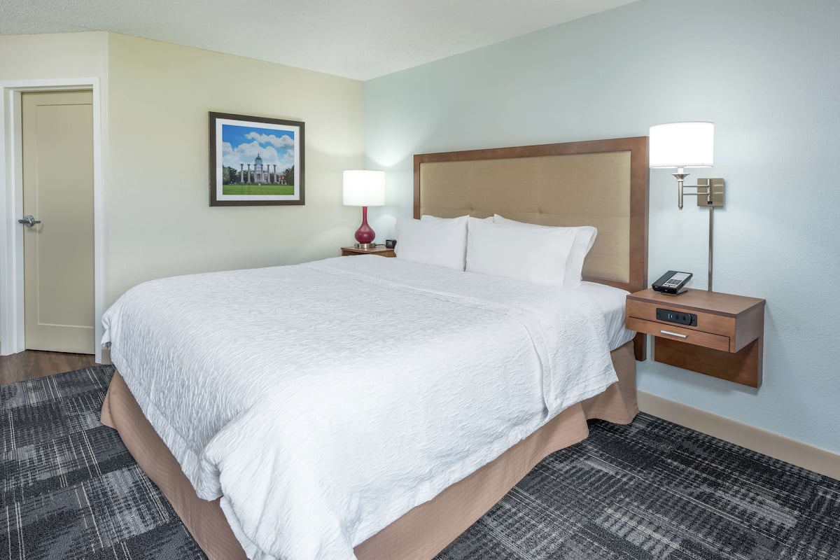 In-room safe, iron/ironing board, cots/infant beds, free WiFi