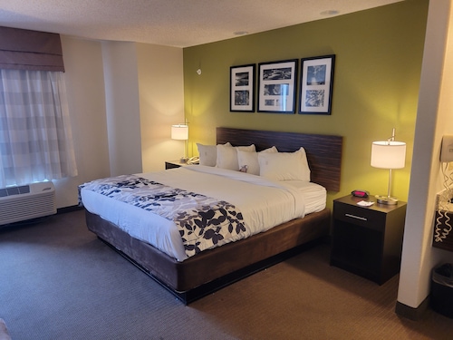 Baymont by Wyndham Pueblo