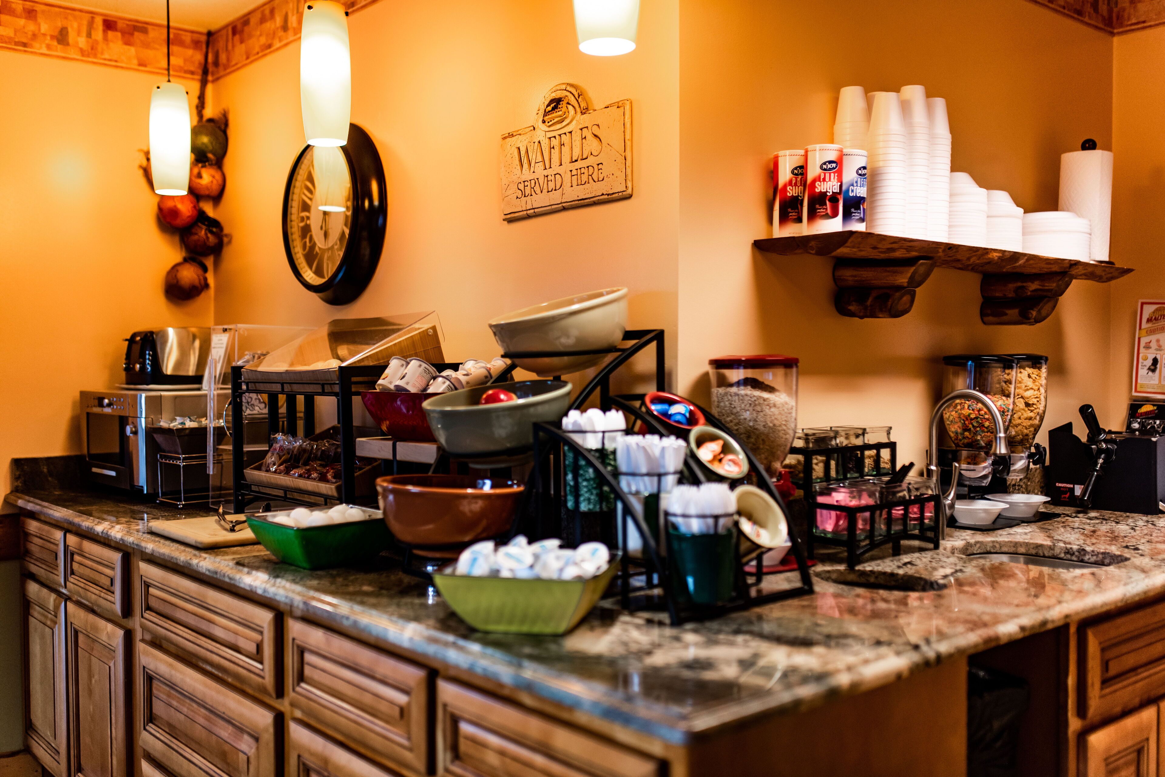 包含每日自助早餐