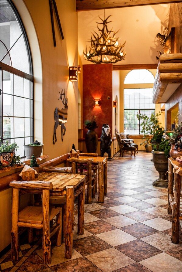 Lobby - Gateway Inn And Suites (Salida)