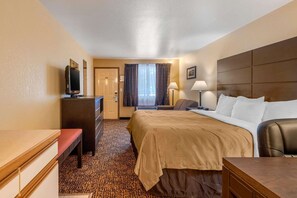 1 bedroom, premium bedding, pillowtop beds, desk