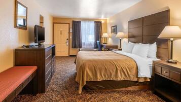 Værelse - 1 queensize-seng - handicapvenligt - ikke-ryger | Premium-sengetøj, senge med topmadrasser, skrivebord