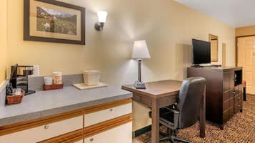 1 bedroom, premium bedding, pillowtop beds, desk