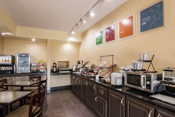 Free buffet breakfast