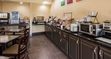 Quality Inn Hayti North