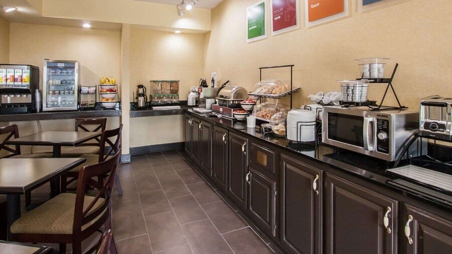 Quality Inn Hayti North