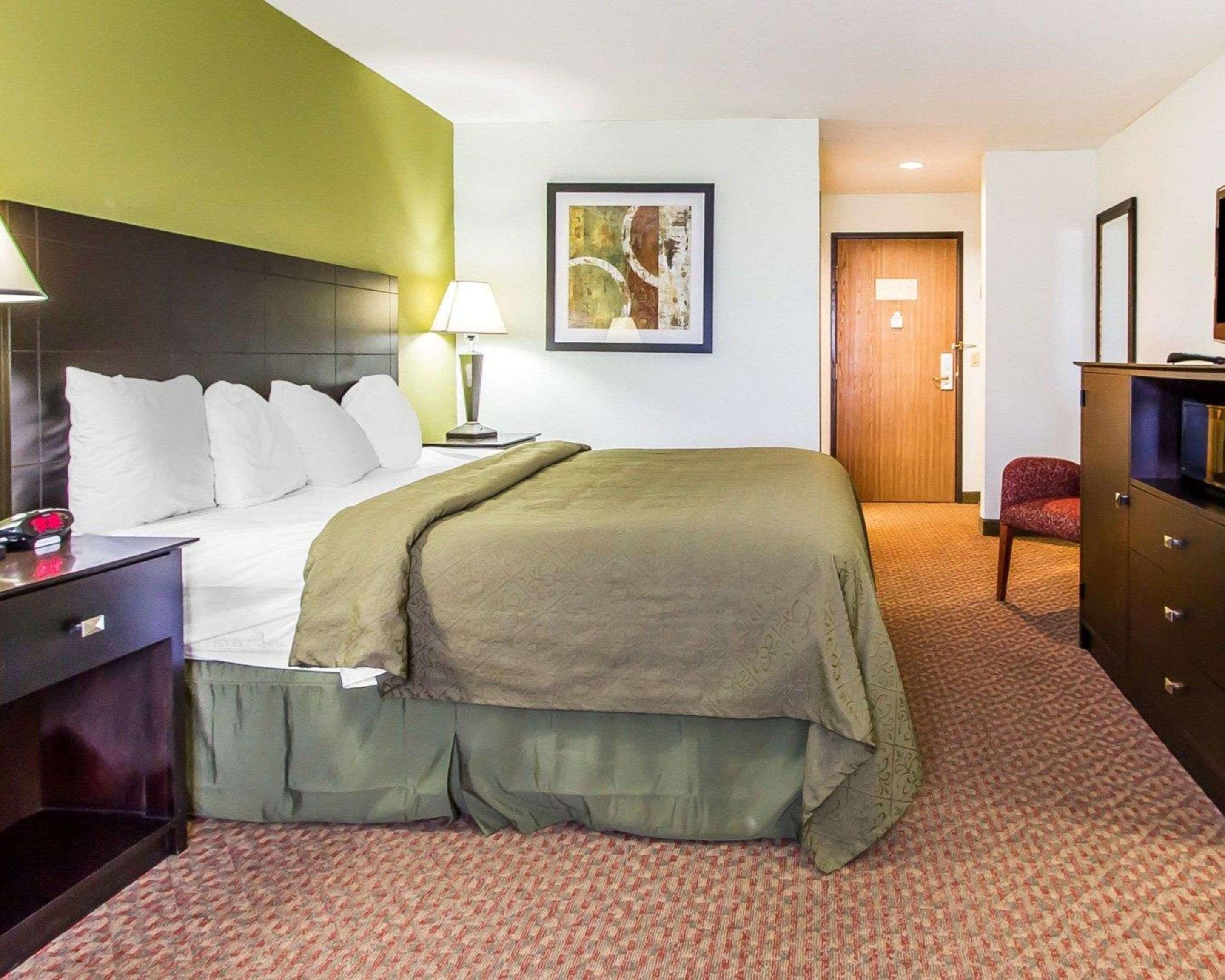 Desk, iron/ironing board, WiFi (free), alarm clocks