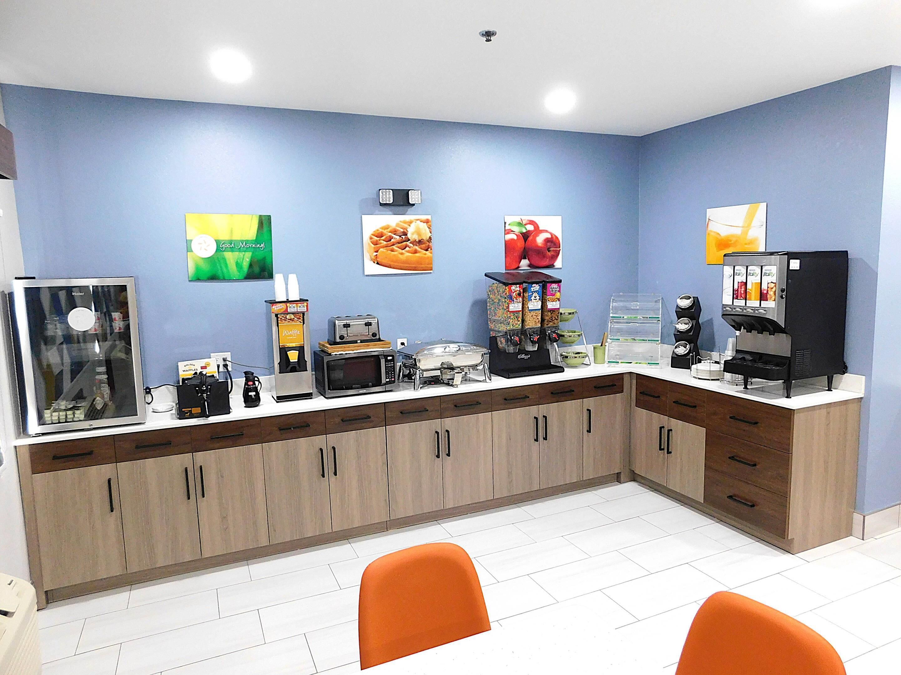 free daily continental breakfast