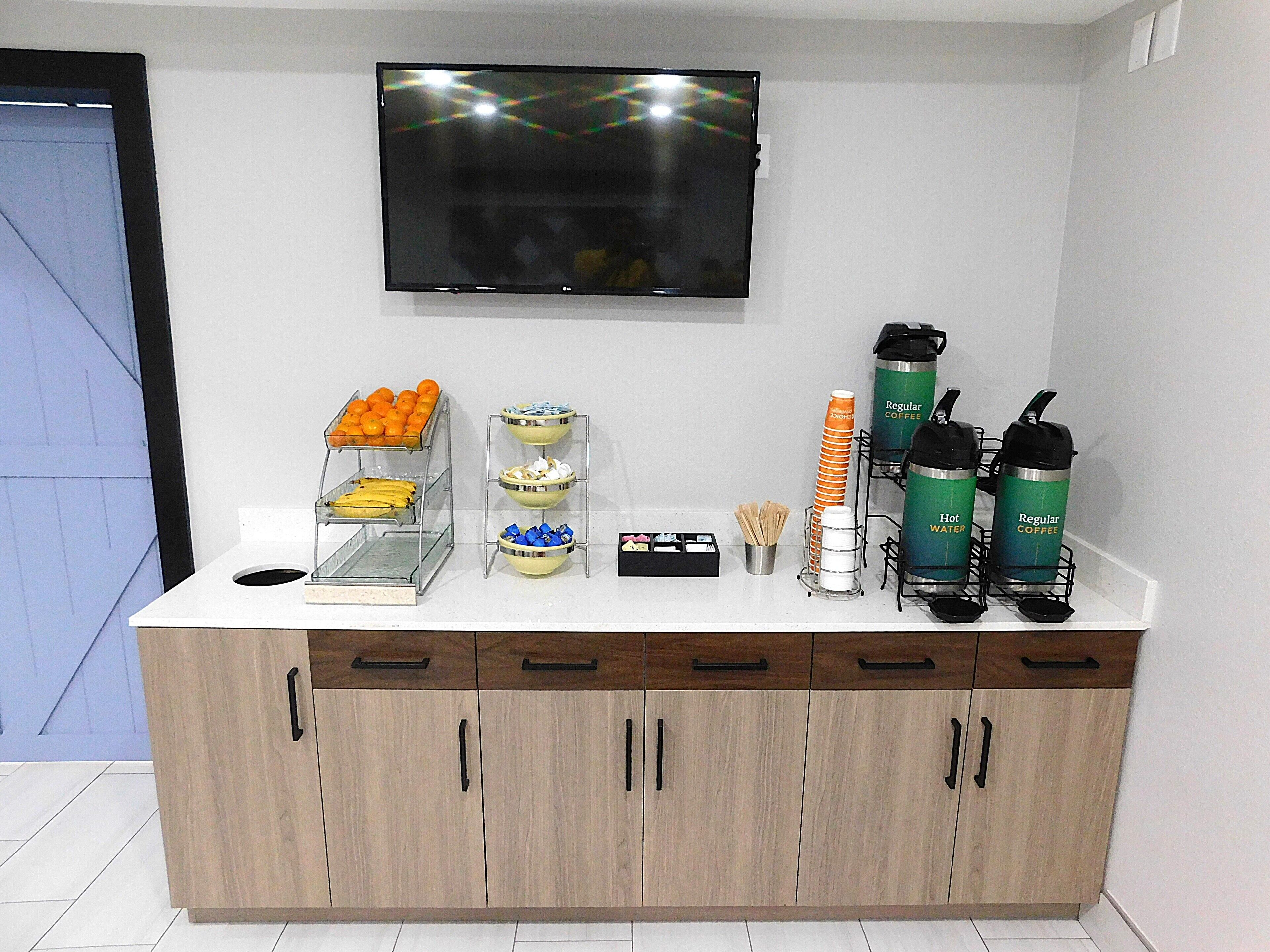Free daily continental breakfast