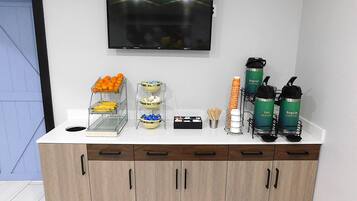 Free daily continental breakfast