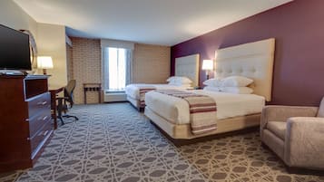 書桌、遮光布/窗簾、熨斗/熨衣板、免費搖籃/嬰兒床