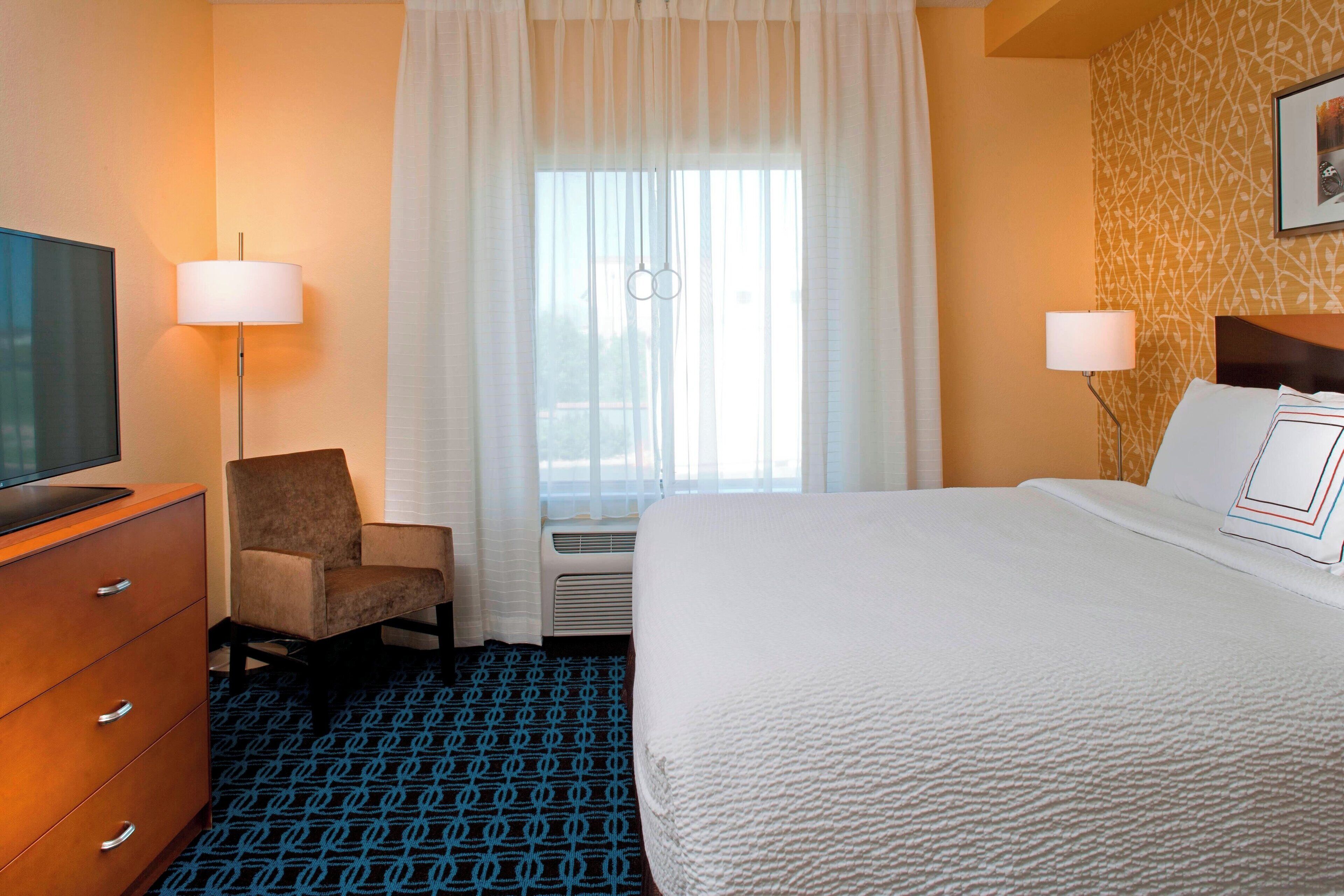 room, 1 king bed with sofa bed, non smoking | desk, iron/ironing board, free wifi, bed sheets