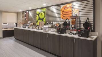Free daily continental breakfast