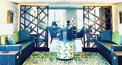 Heritage Inn & Suites St. Louis/Fenton, Trademark by Wyndham