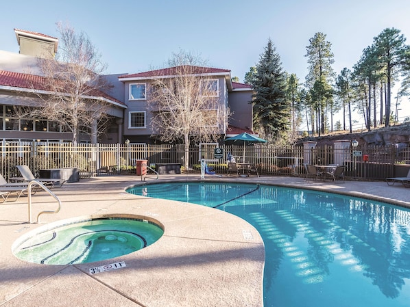 Outdoor pool, pool loungers