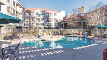 Outdoor pool, sun loungers