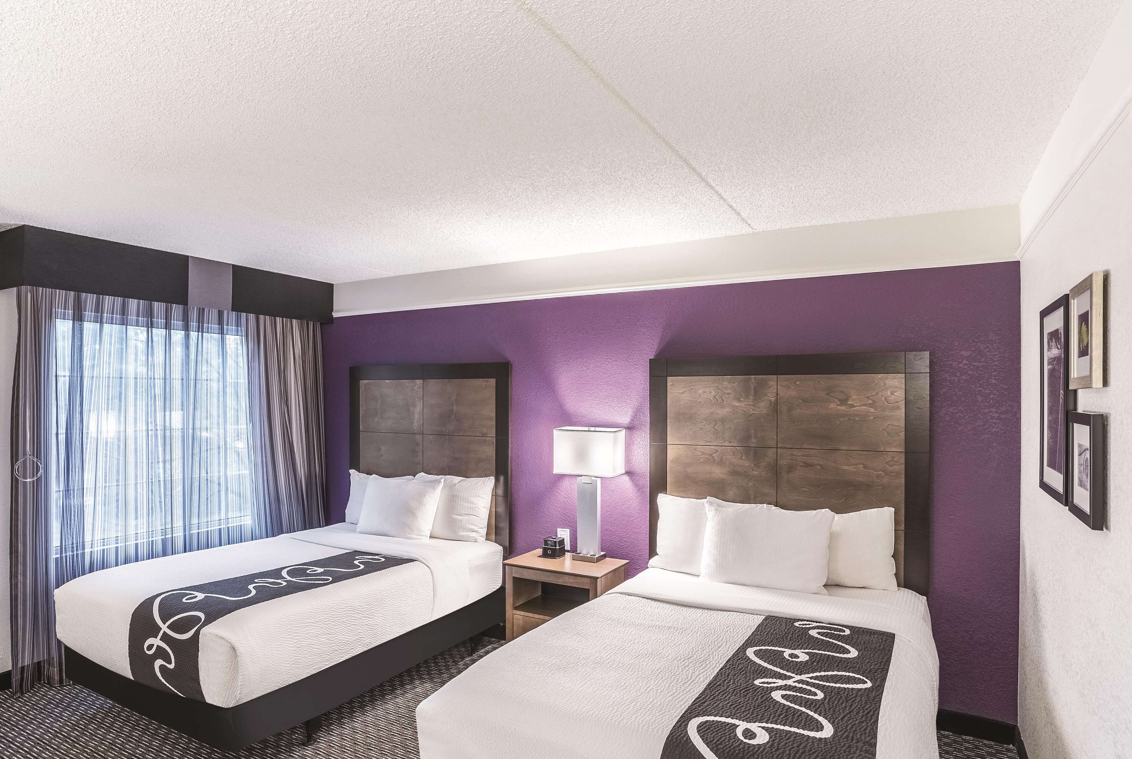 room, 2 double beds, accessible, non smoking (mobility/hearing impaired accessible) | premium bedding, pillow-top beds, desk, blackout curtains