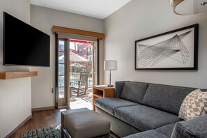 1 slaapkamer, hypoallergeen beddengoed, een bureau