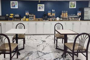 Free daily buffet breakfast 