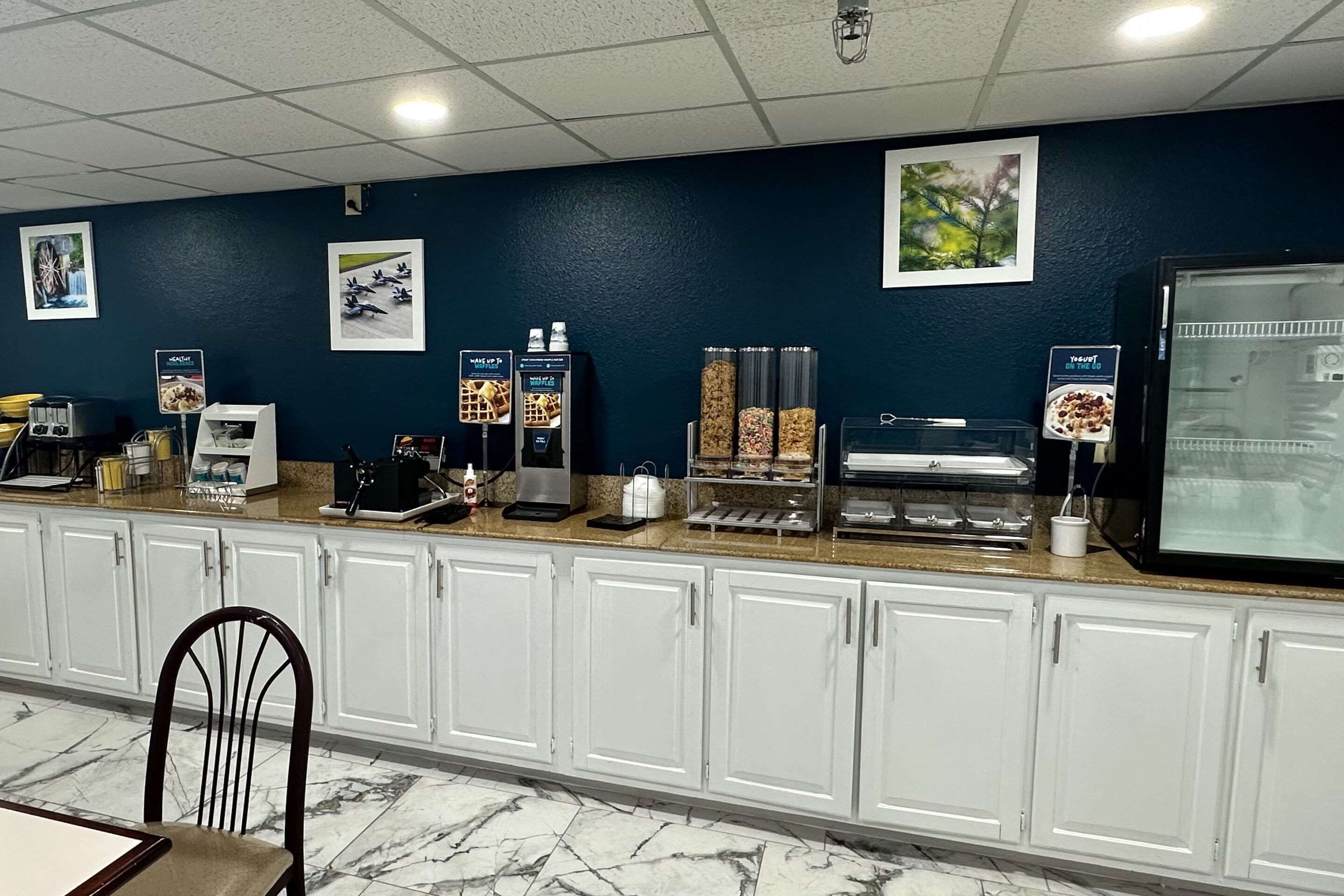 包含每日自助早餐