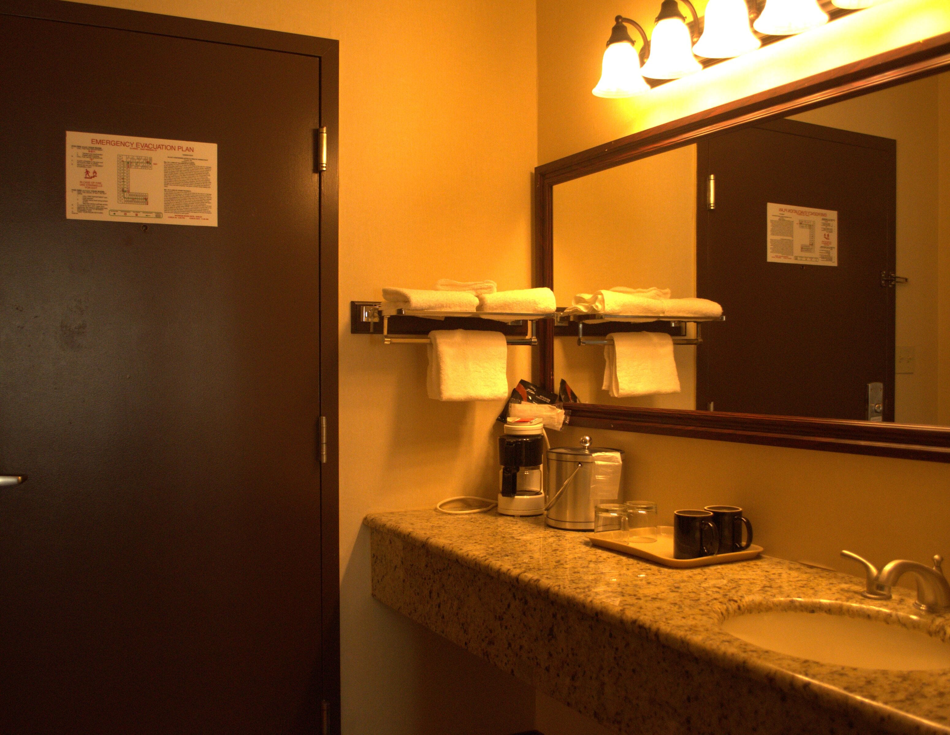 combined shower/bathtub, free toiletries, hair dryer, towels