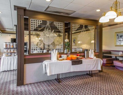Rodeway Inn & Suites East Windsor