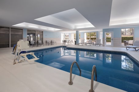 Indoor pool. Holiday Inn Express Tifton by IHG