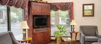 Days Inn by Wyndham Thomaston