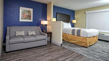 Suite, 1 King Bed | Premium bedding, desk, iron/ironing board, free WiFi
