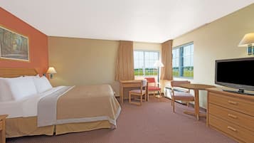 Caja fuerte, escritorio, tabla de planchar con plancha y cunas gratuitas