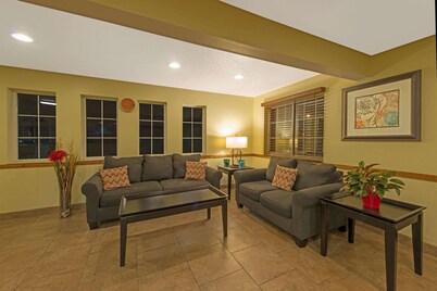 Days Inn by Wyndham Cameron